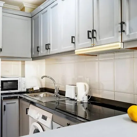 Pink Sea Breeze - Winter By The Sea