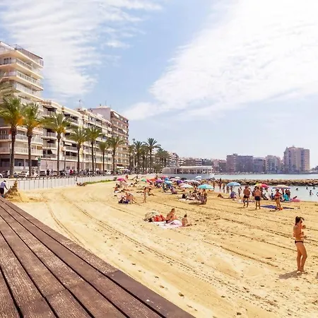 Pink Sea Breeze Apartment